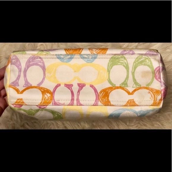 Coach Hampton Multi Color Scribble Logo Bag - Picture 4 of 8